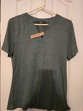 Green Short Sleeve Blouse